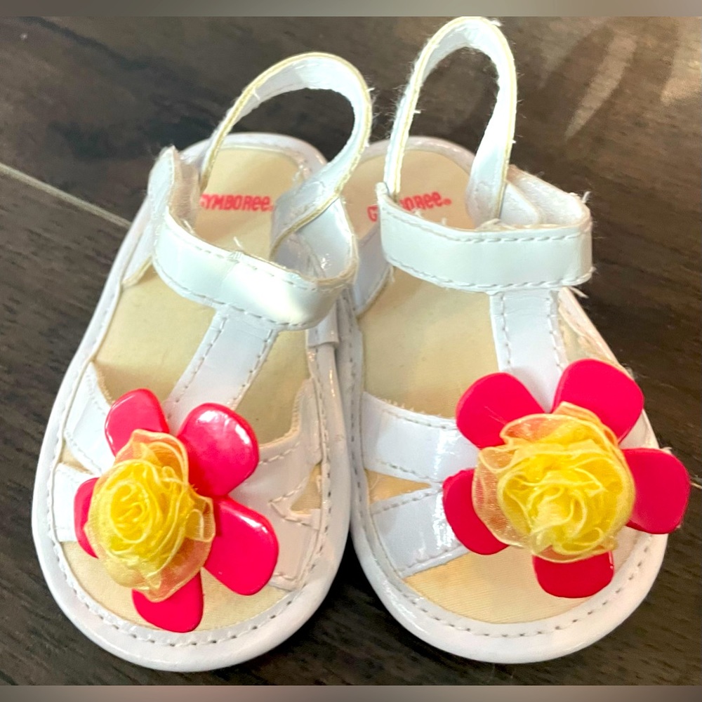 GYMBOREE - Infant Sandals With Flower - SIZE: 2
